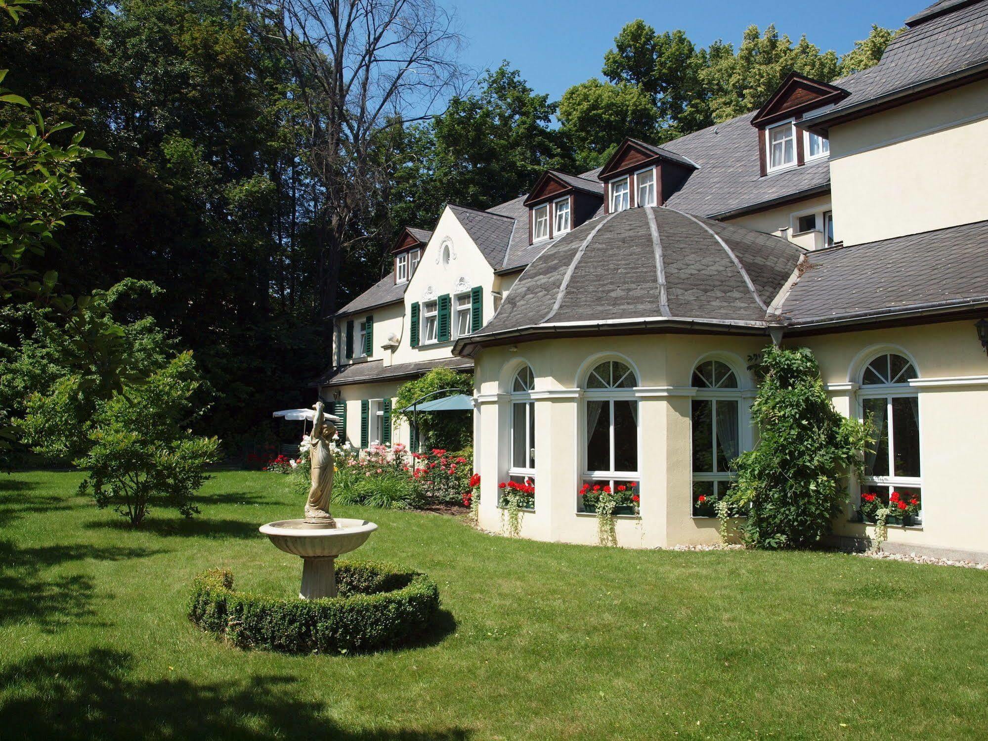 Hotel & Restaurant Bellevue Schmoelln Luaran gambar