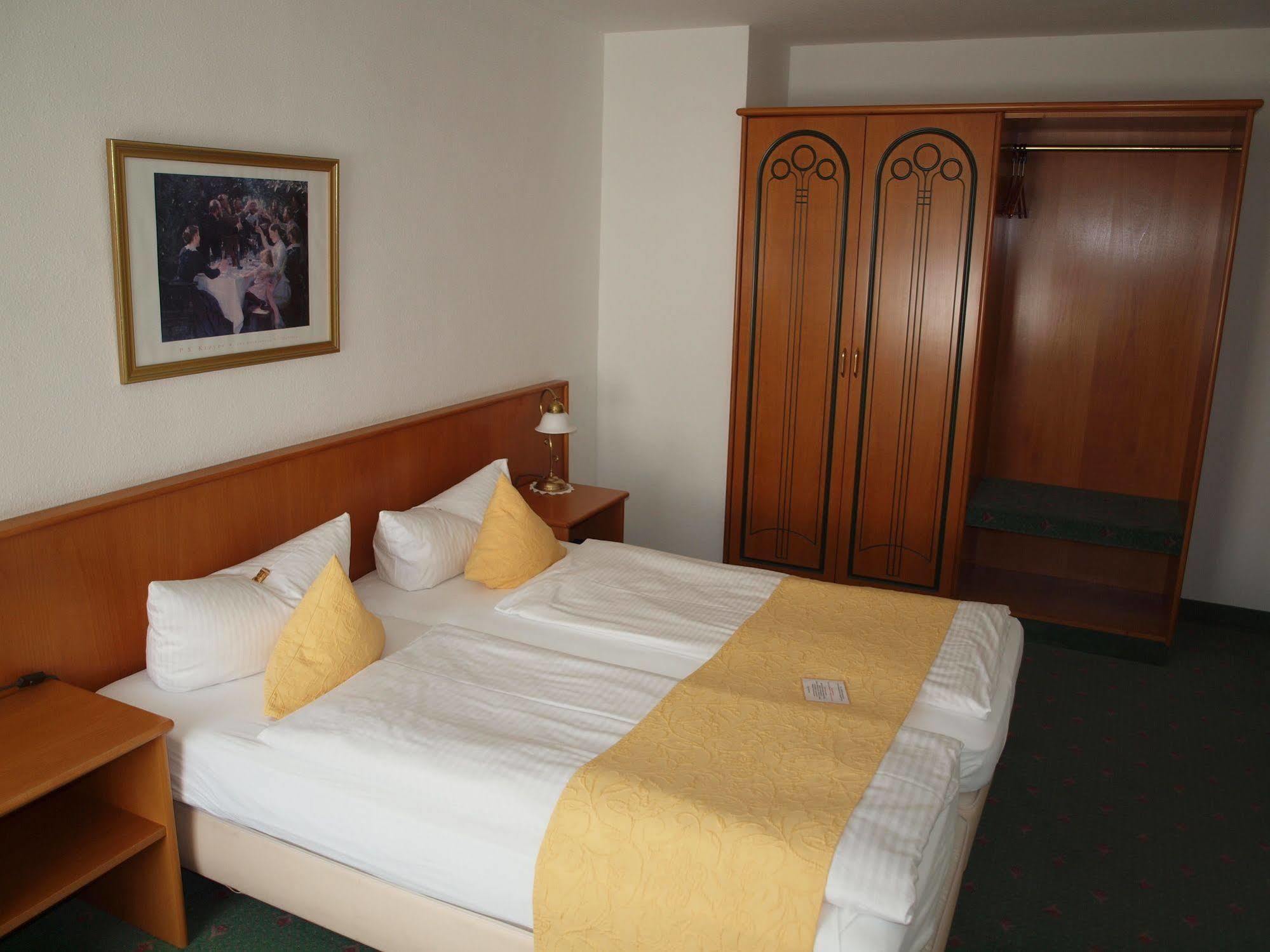 Hotel & Restaurant Bellevue Schmoelln Luaran gambar
